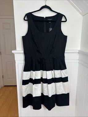 Black And White House Black Market Fit And Flare Dress for Sale up to 90% Off: Poshmark Black And White House Black Market Fit And Flare Dress for Sale up to 90% Off: Poshmark